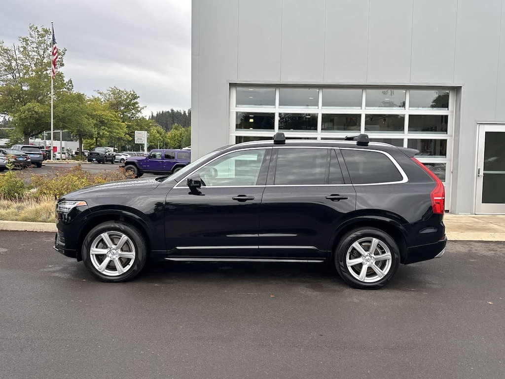 Used 2020 Volvo XC90 T6 Momentum 7 Passenger SUV