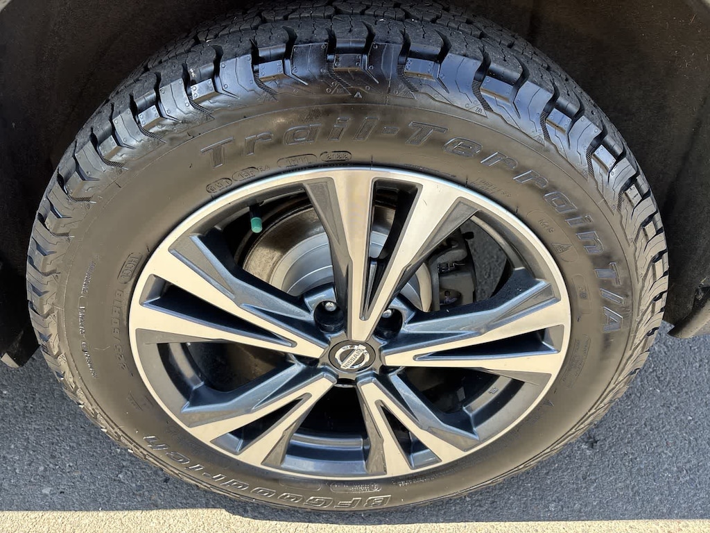 Used 2017 Nissan Rogue SL SUV