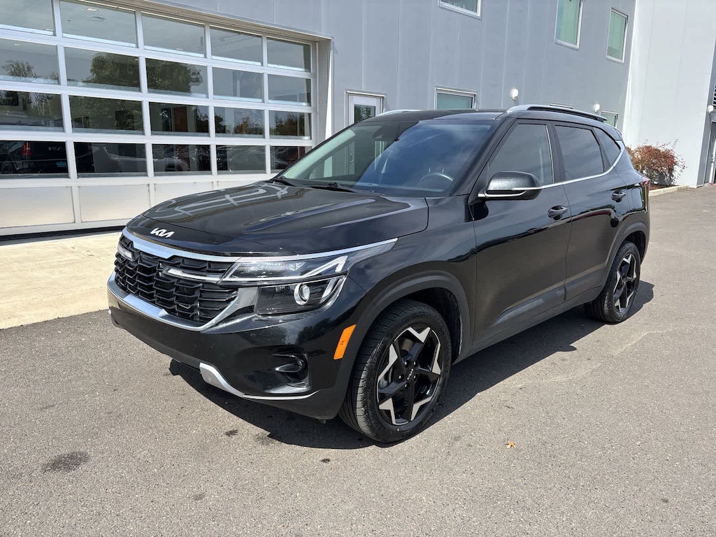 Used 2024 Kia Seltos EX SUV