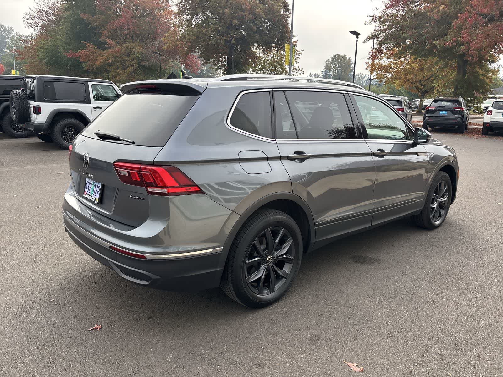 Used 2024 Volkswagen Tiguan 2.0T SE SUV