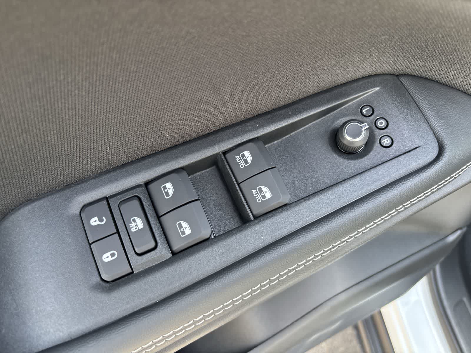 2026 Jeep Cherokee Laredo - Photo 9