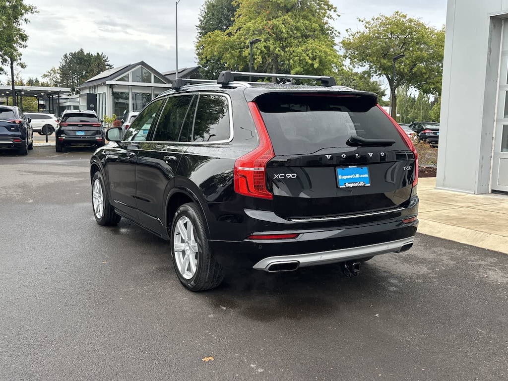 Used 2020 Volvo XC90 T6 Momentum 7 Passenger SUV