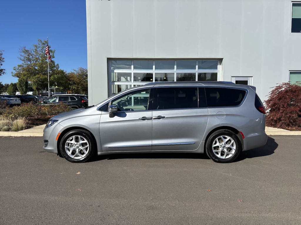 Used 2020 Chrysler Pacifica Limited Van Passenger Van