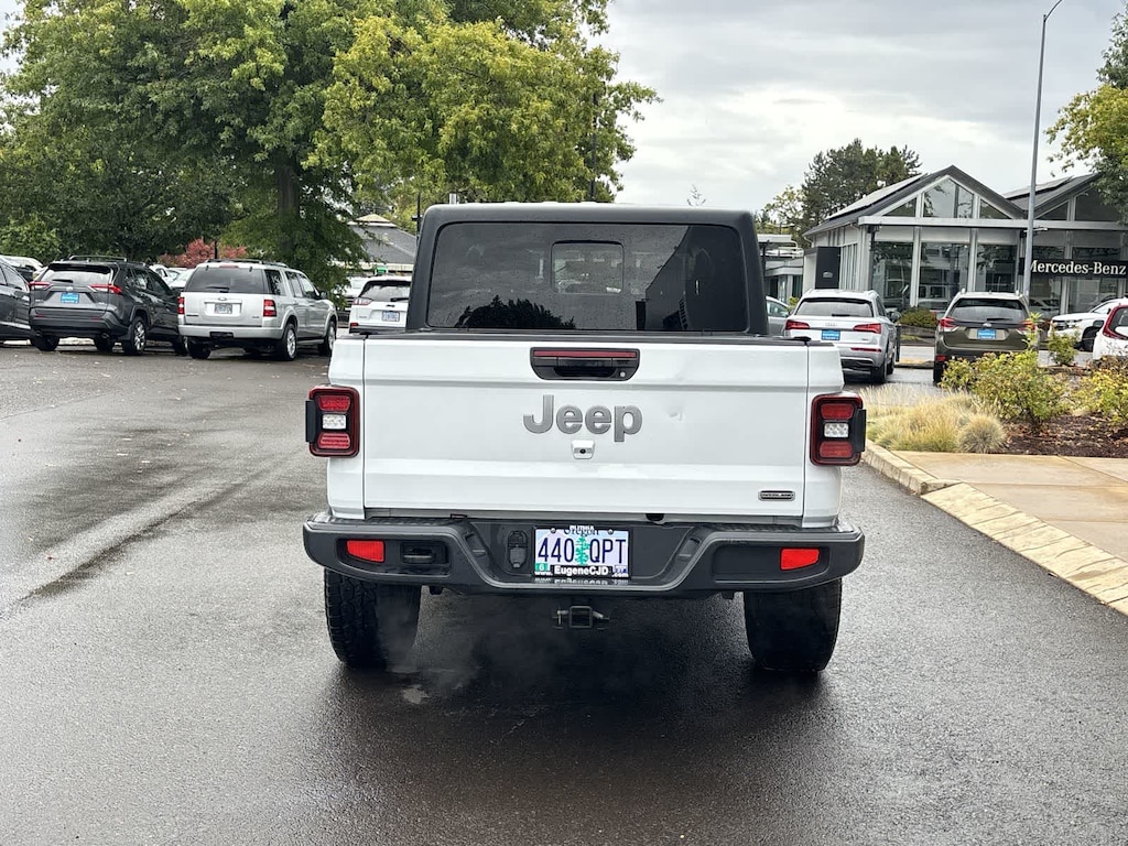 Used 2020 Jeep Gladiator Overland Truck Crew Cab