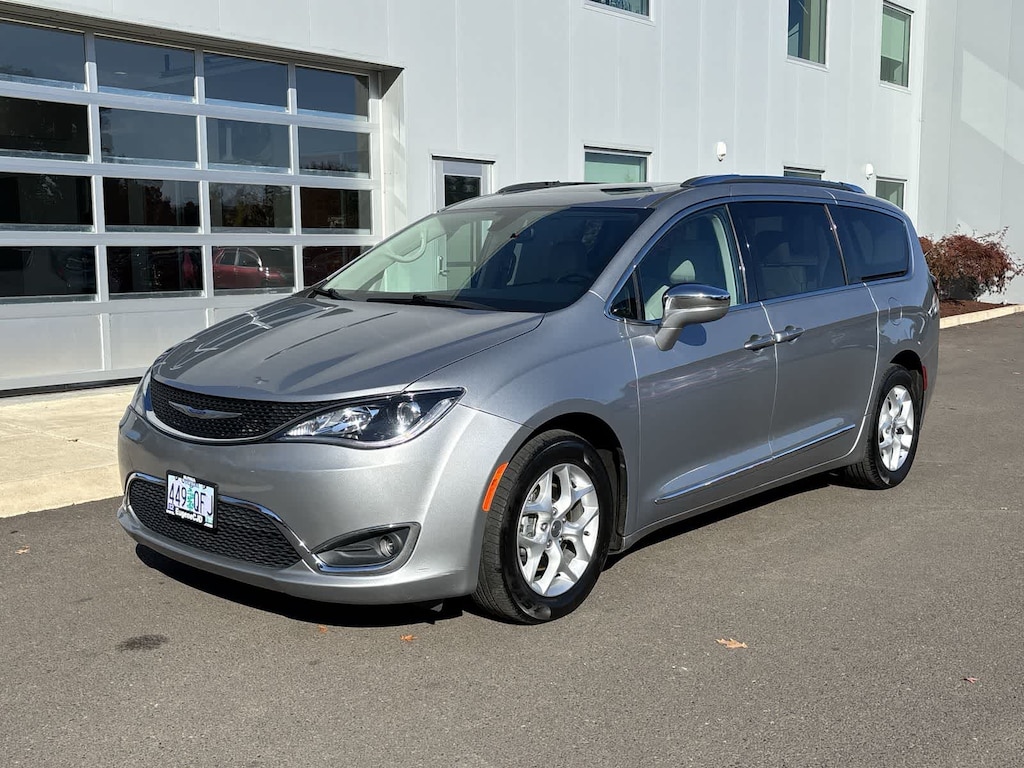 Used 2020 Chrysler Pacifica Limited Van Passenger Van