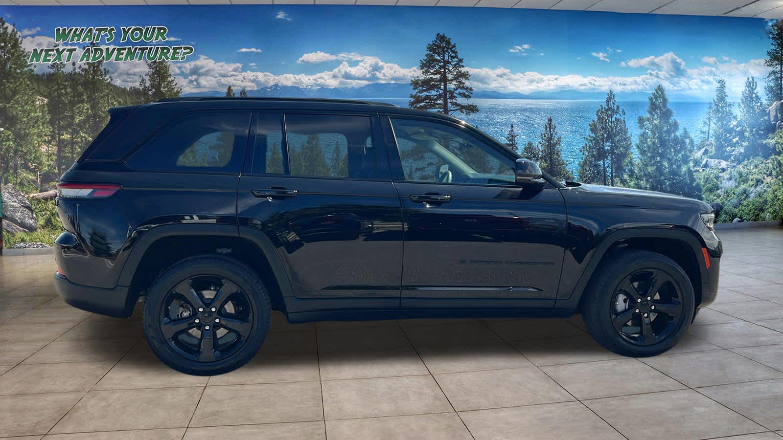 Used 2023 Jeep Grand Cherokee Limited SUV