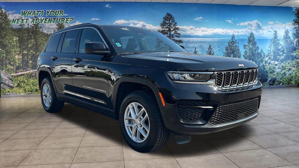 Certified 2025 Jeep Grand Cherokee Laredo X SUV