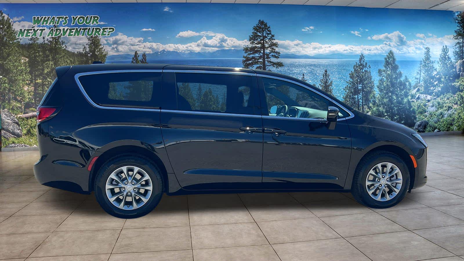New 2027 Chrysler Pacifica Select Passenger Van