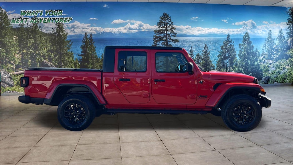 Certified 2022 Jeep Gladiator Altitude Truck Crew Cab