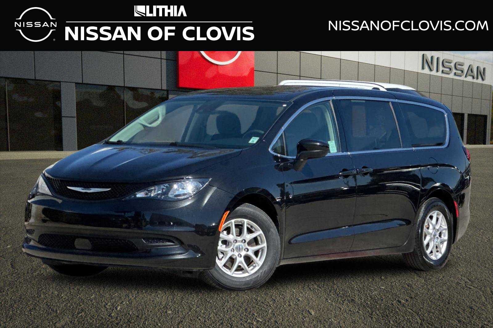 2023 Chrysler Voyager