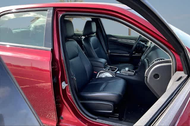 2019 Chrysler 300