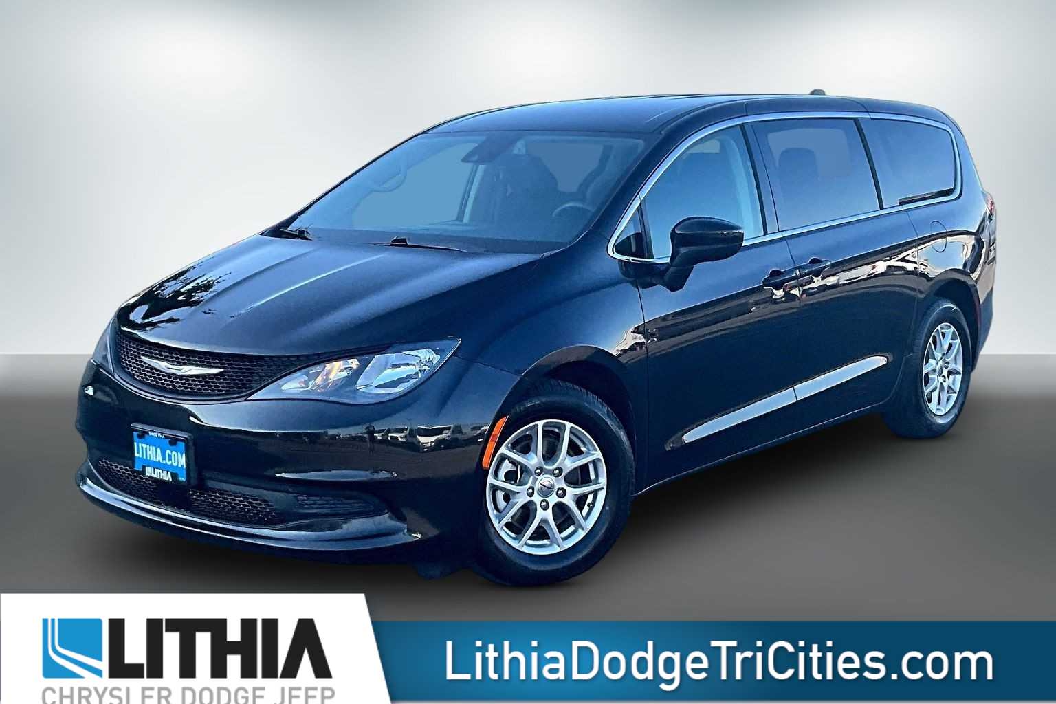 Furgoneta Chrysler Voyager 2023 para pasajeros 