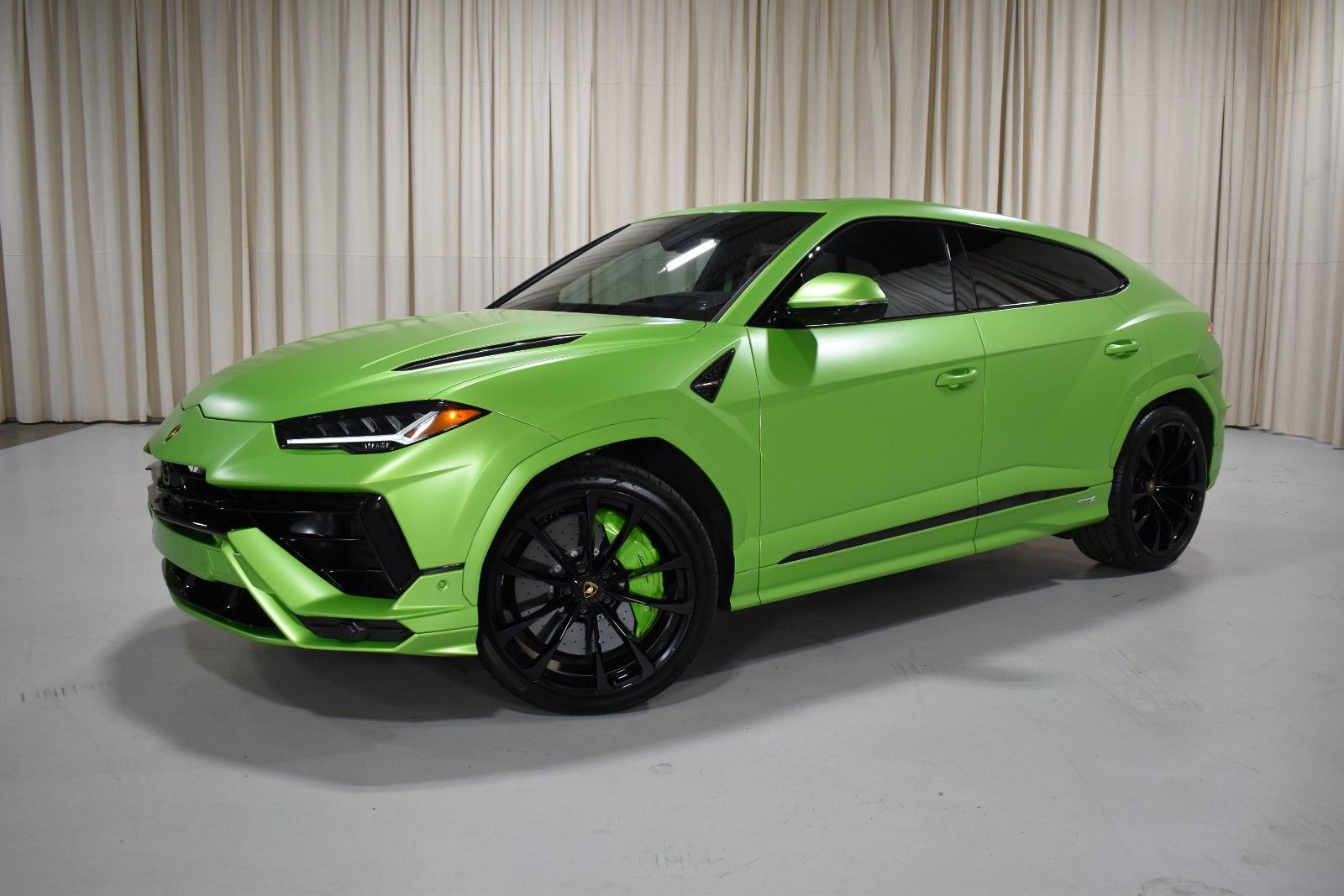 2024 Lamborghini Urus S