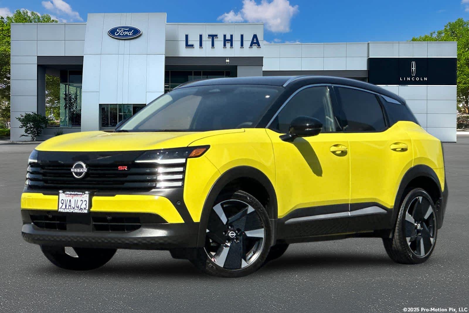 2025 Nissan Kicks SR