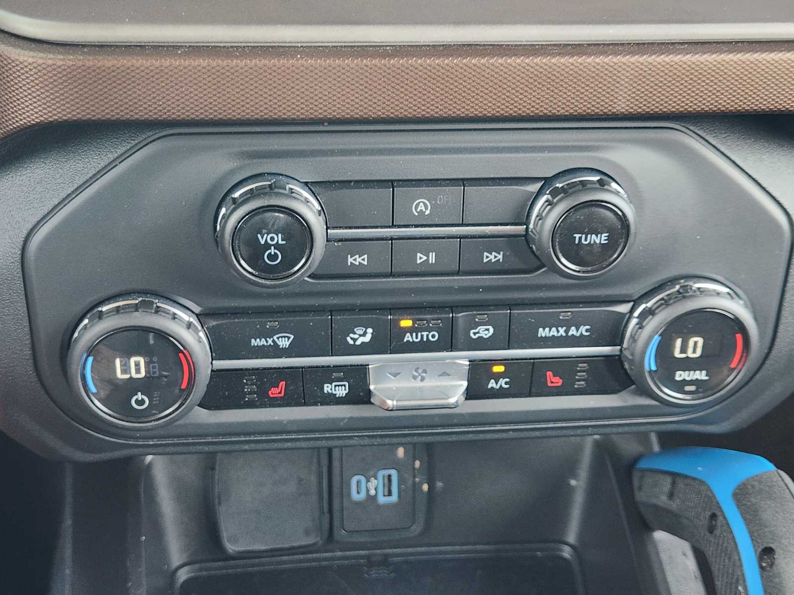 2023 Ford Bronco 4-Door Outer Banks - Photo 26