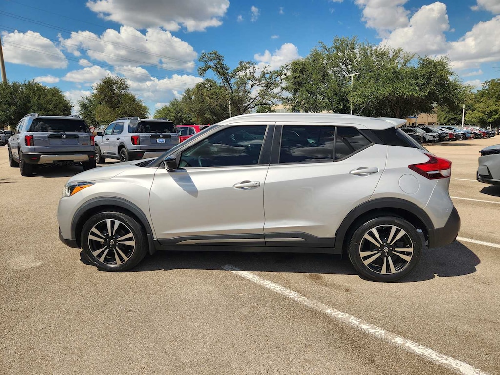 Used 2019 Nissan Kicks SR SUV