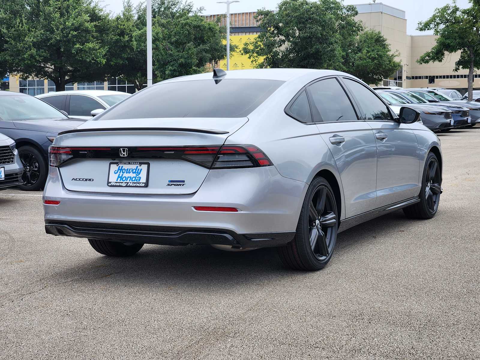 2026 Honda Accord Hybrid Sport-L Sedan, photo 4