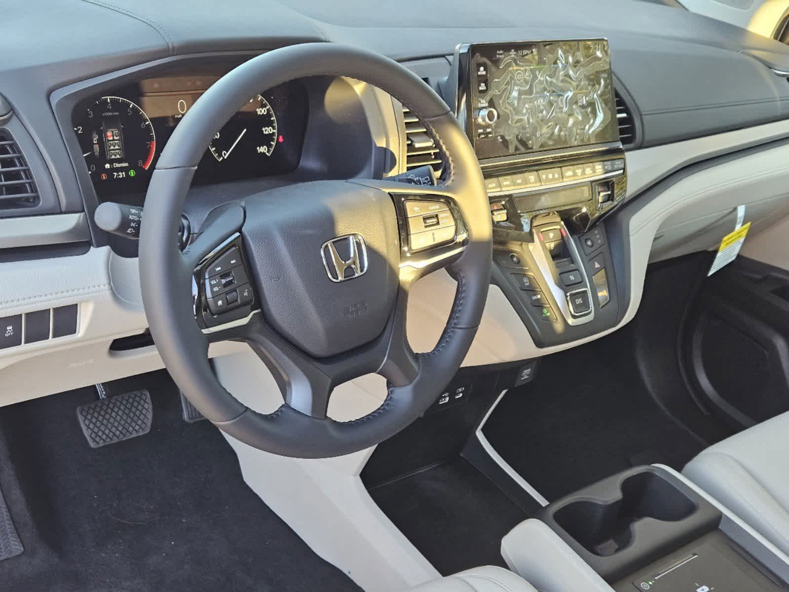 2026 Honda Odyssey EX-L Van Passenger, photo 2