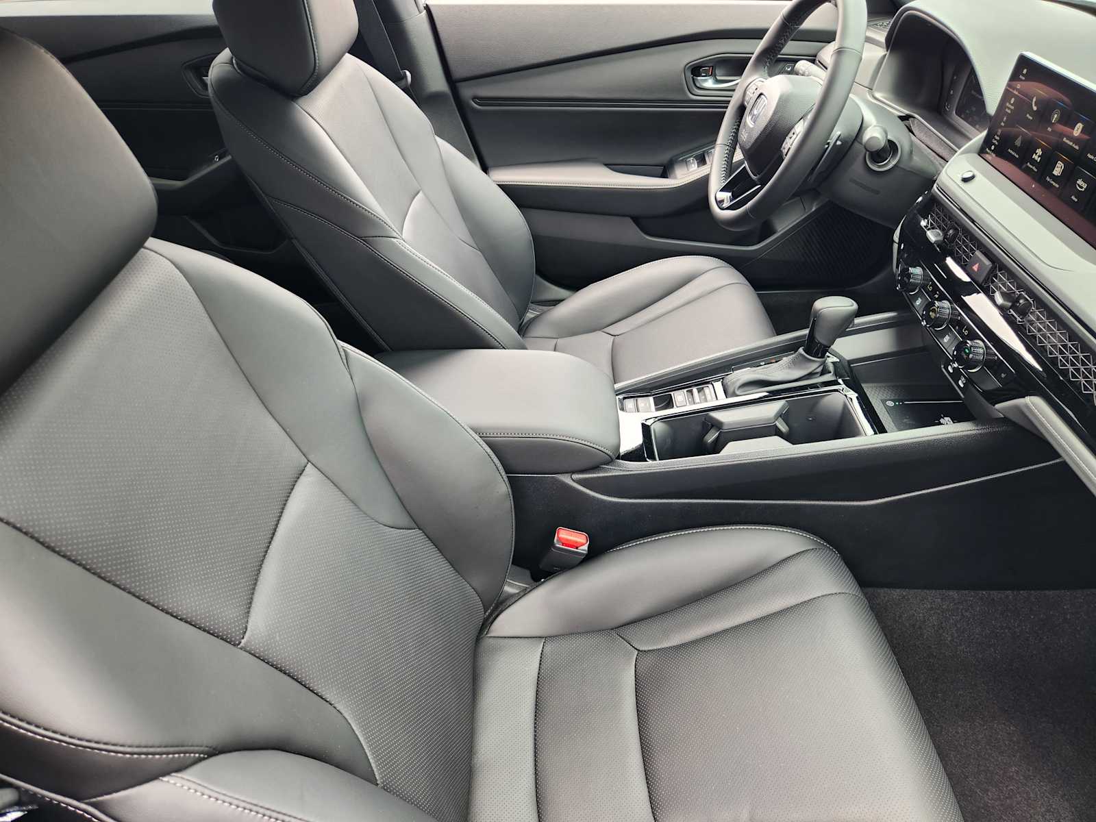 2026 Honda Accord Hybrid Sport-L Sedan, photo 10