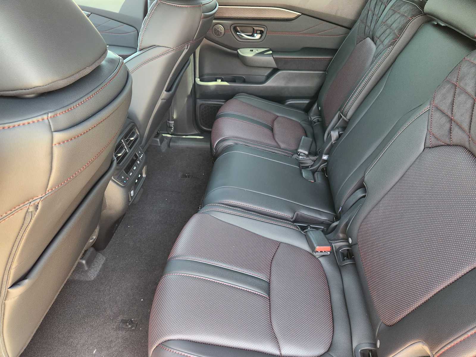 2026 Honda Pilot Black Edition SUV, photo 24