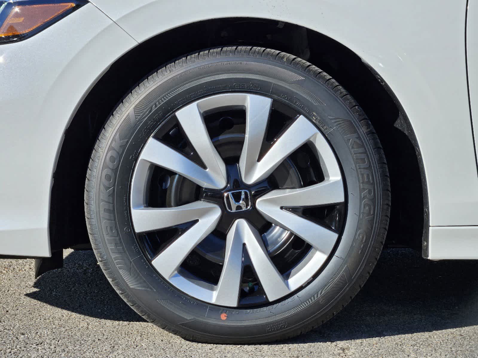2026 Honda Civic LX Sedan, photo 8