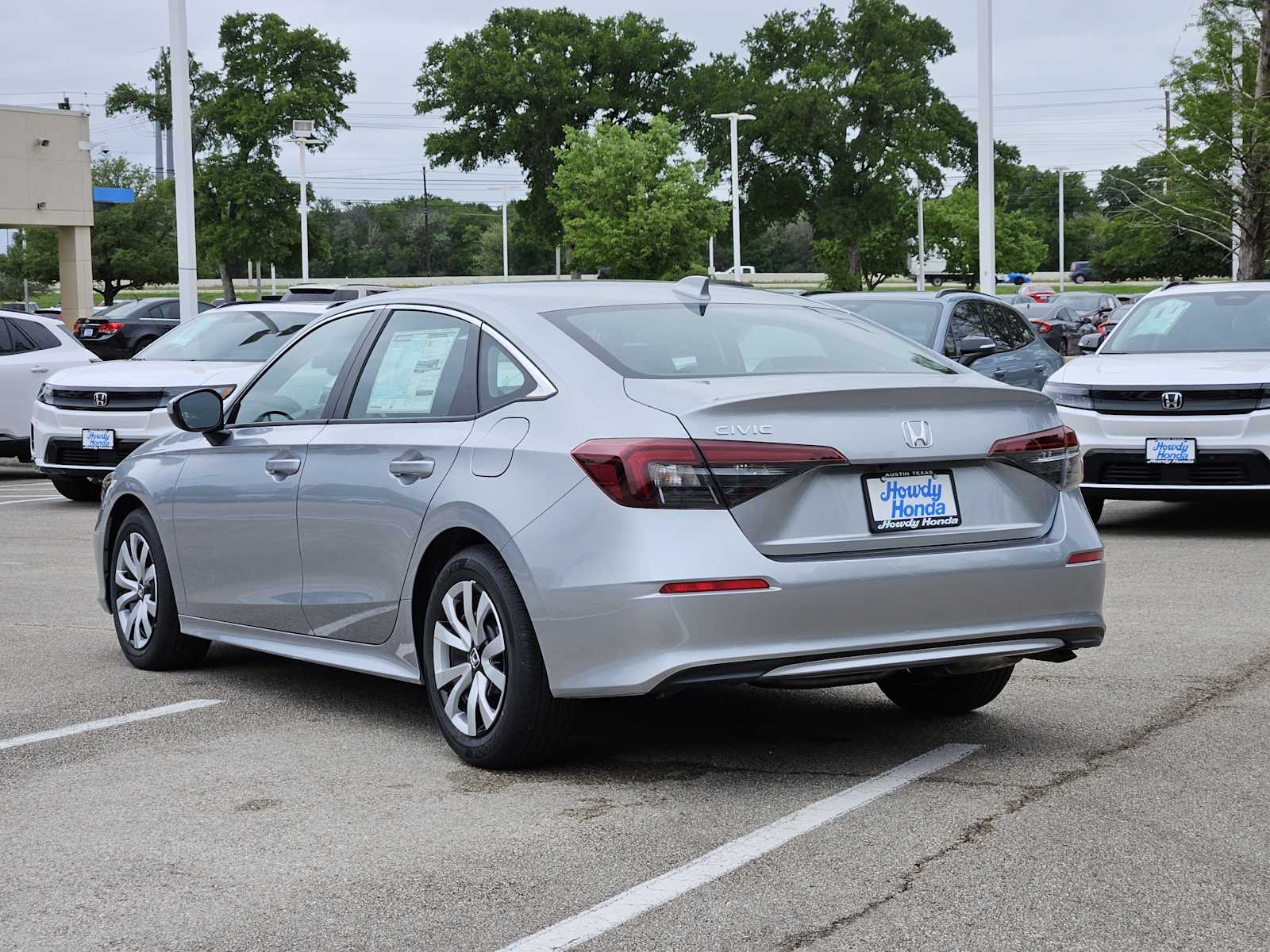 2026 Honda Civic LX Sedan, photo 4