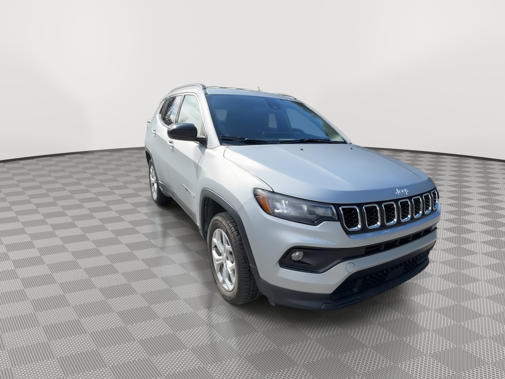 Used 2024 Jeep Compass Latitude SUV