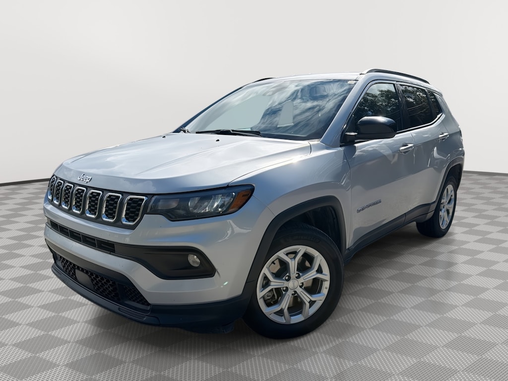 Used 2024 Jeep Compass Latitude SUV