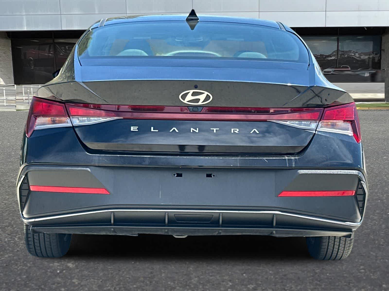 2024 Hyundai Elantra SEL - Photo 8