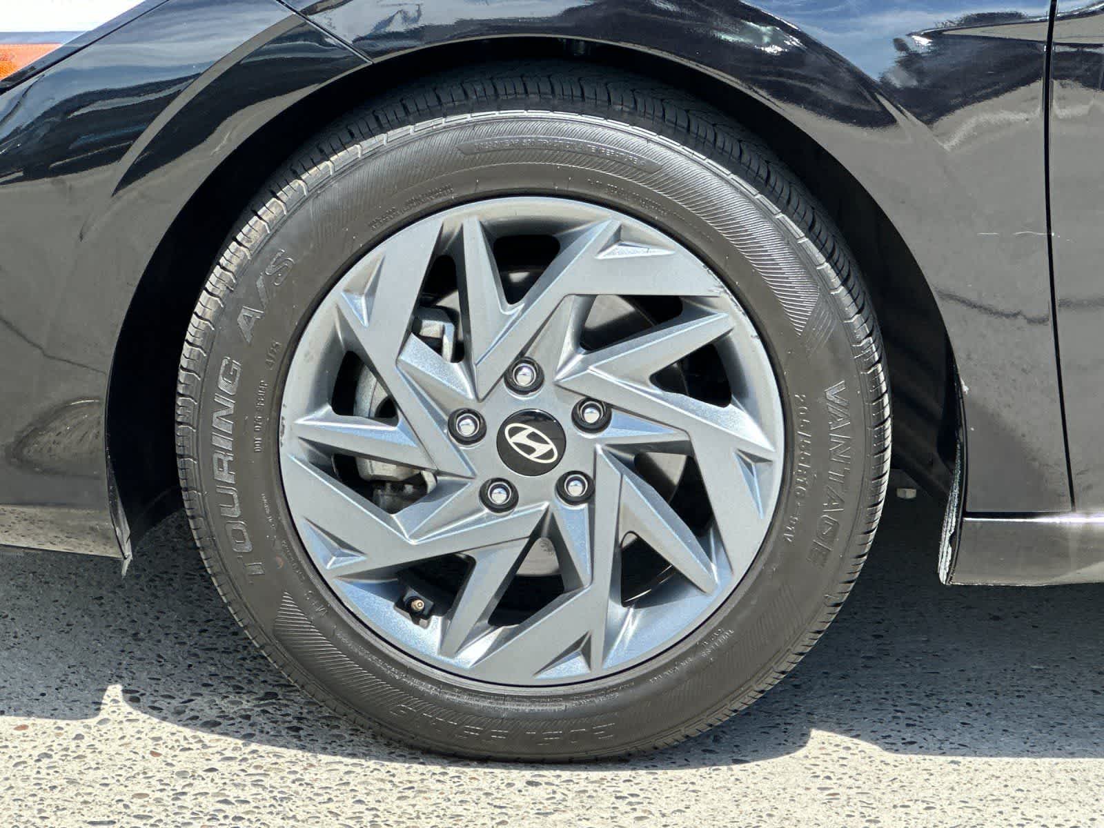 2024 Hyundai Elantra SEL - Photo 23