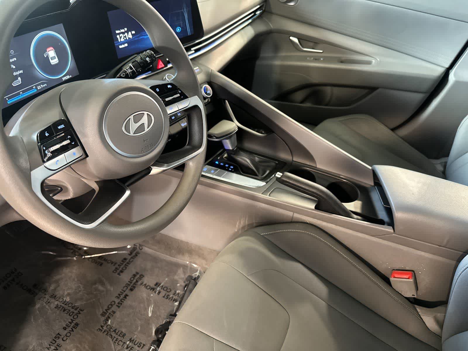 2024 Hyundai Elantra SEL - Photo 12