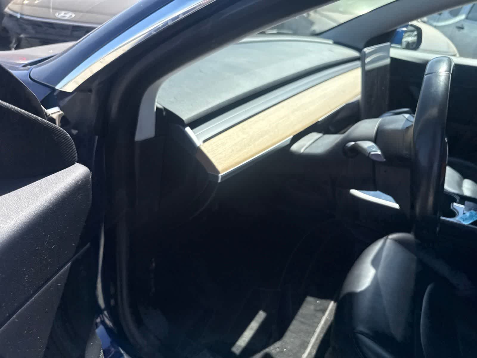 2018 Tesla Model 3 - Photo 16