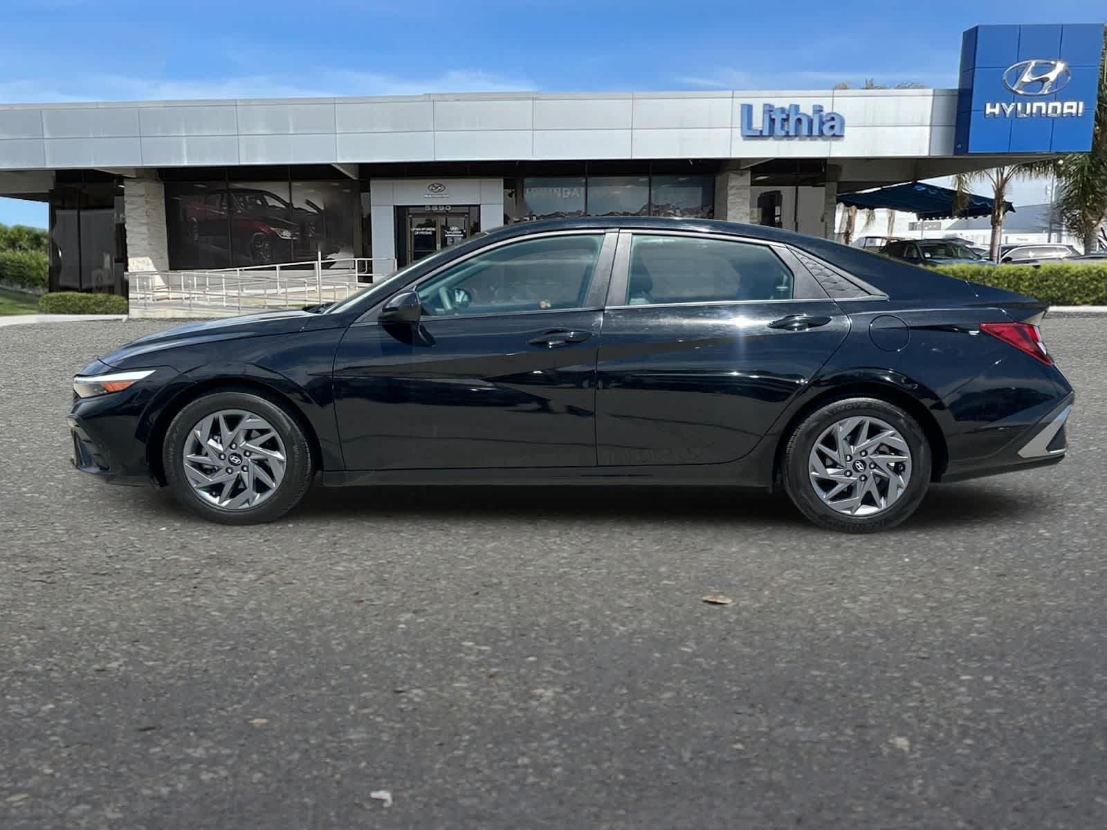 2024 Hyundai Elantra SEL - Photo 6
