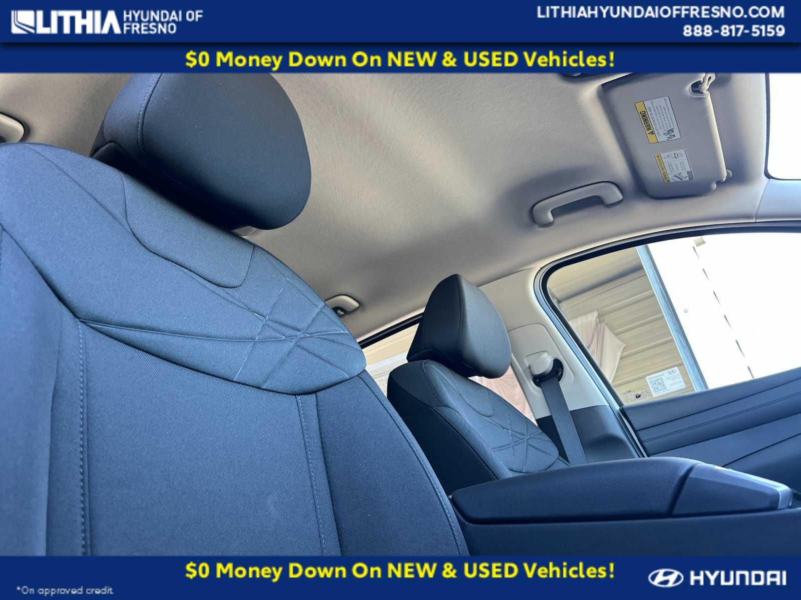 2025 Hyundai Tucson SE - Photo 16