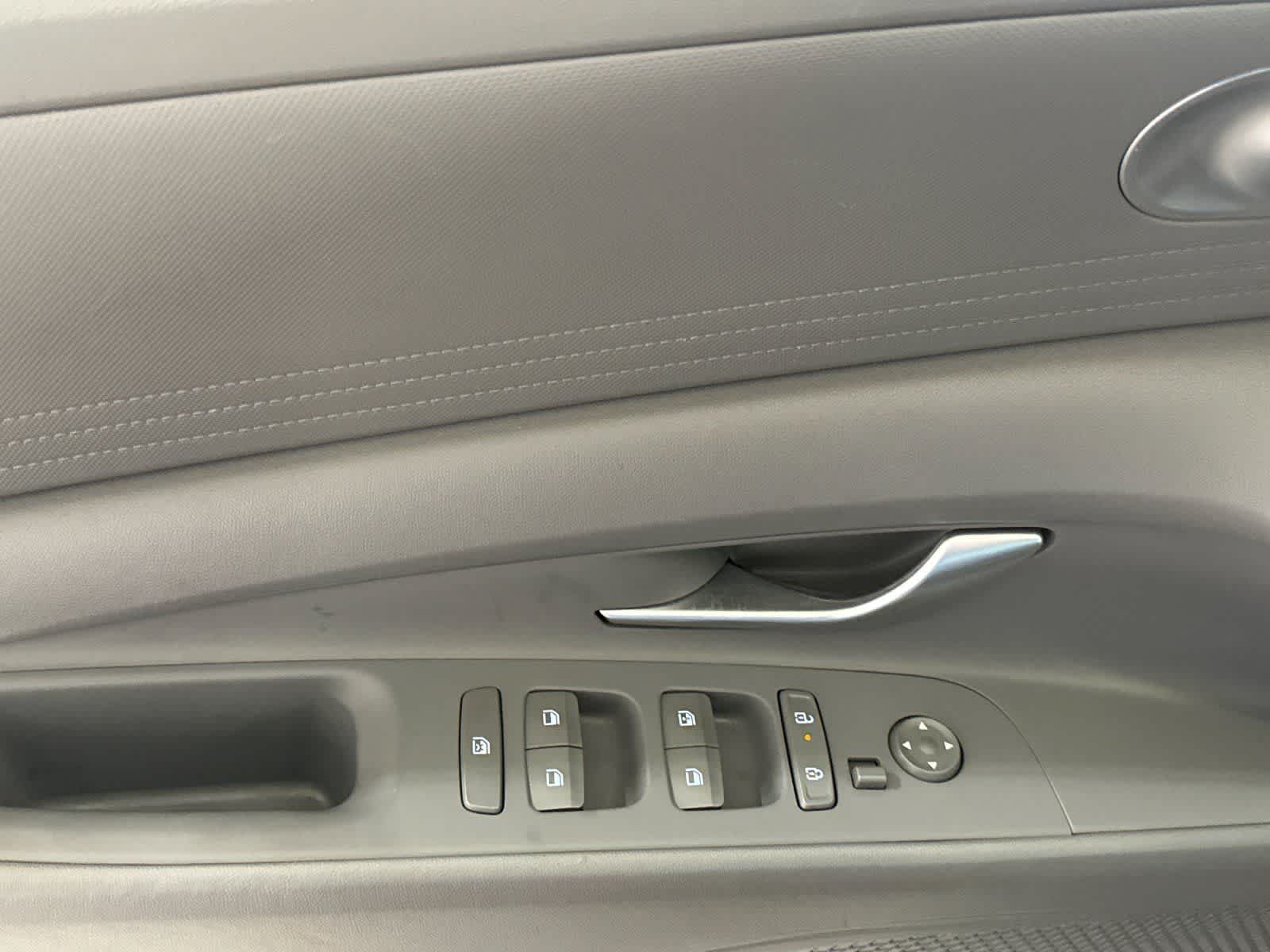 2024 Hyundai Elantra SEL - Photo 13