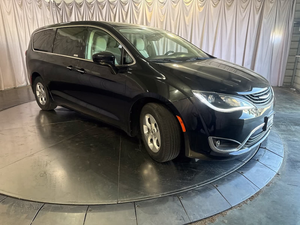 Used 2018 Chrysler Pacifica Hybrid Touring Plus Van Passenger Van