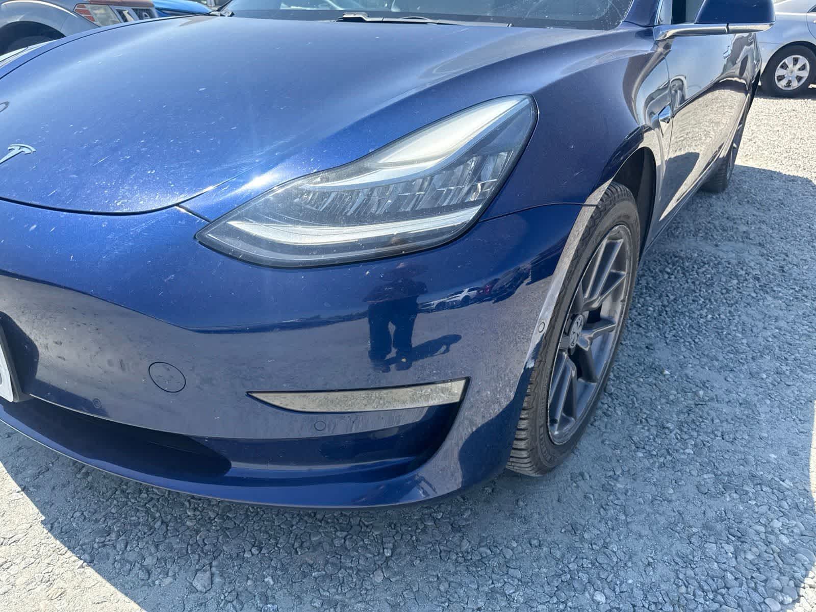 2018 Tesla Model 3 - Photo 9