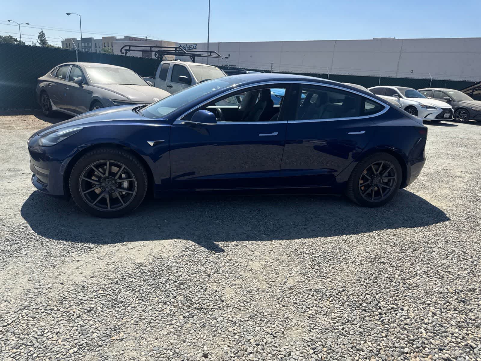 2018 Tesla Model 3 - Photo 8