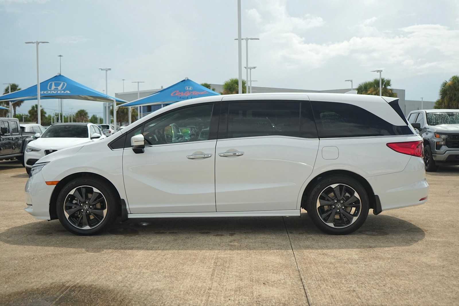 Certified 2024 Honda Odyssey Elite Van