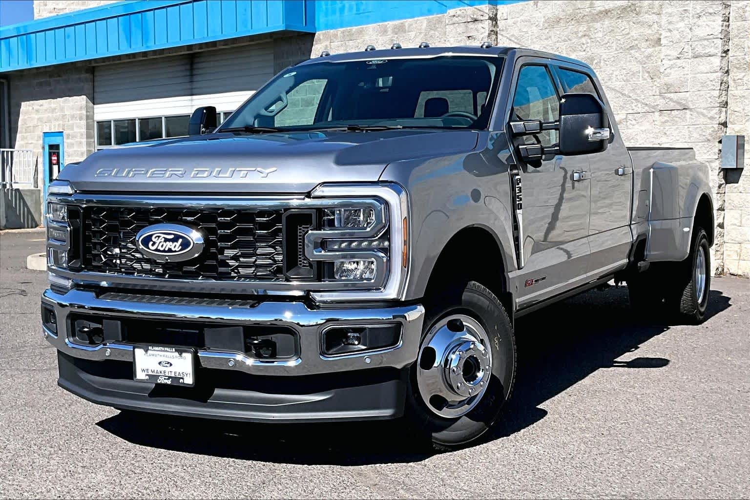2027 Ford F-350 Super Duty Lariat