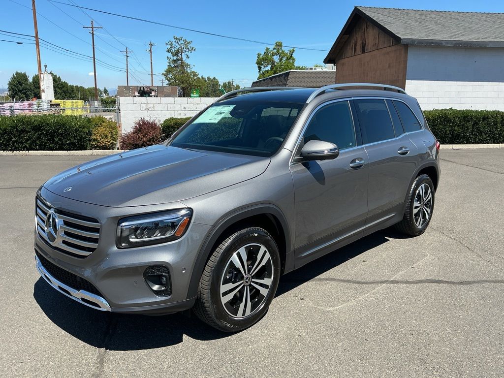 Shop New Mercedes-Benz GLB 250 | Mercedes-Benz of Medford