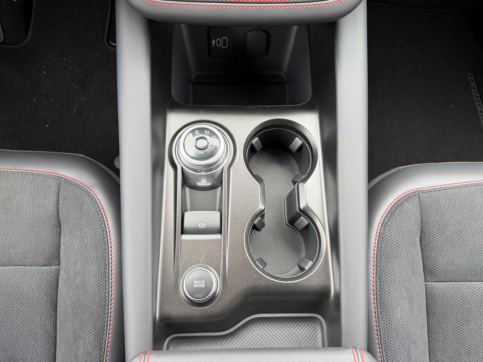 2026 Ford Explorer ST - Photo 21