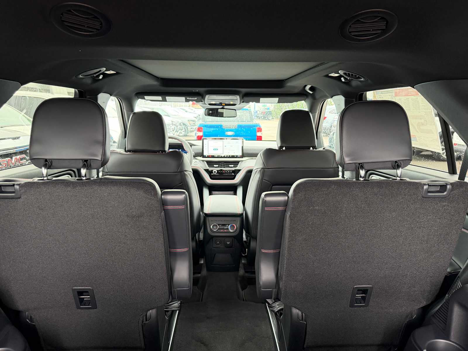2026 Ford Explorer ST - Photo 29