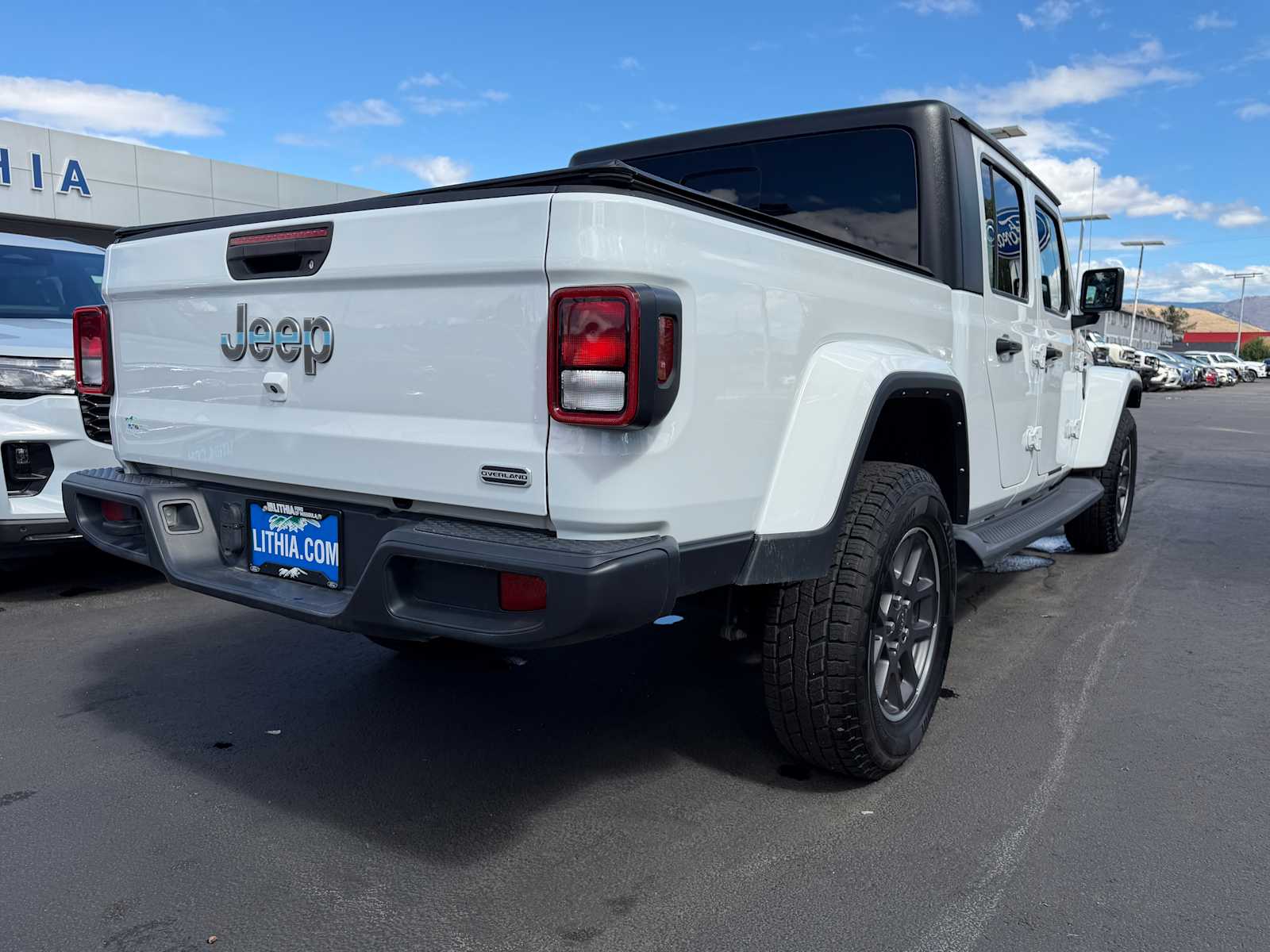 Used 2021 Jeep Gladiator Overland Truck