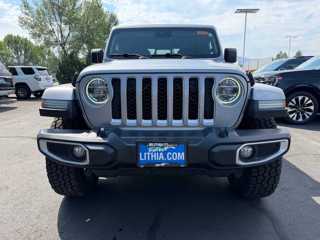 Used 2020 Jeep Gladiator Overland Truck