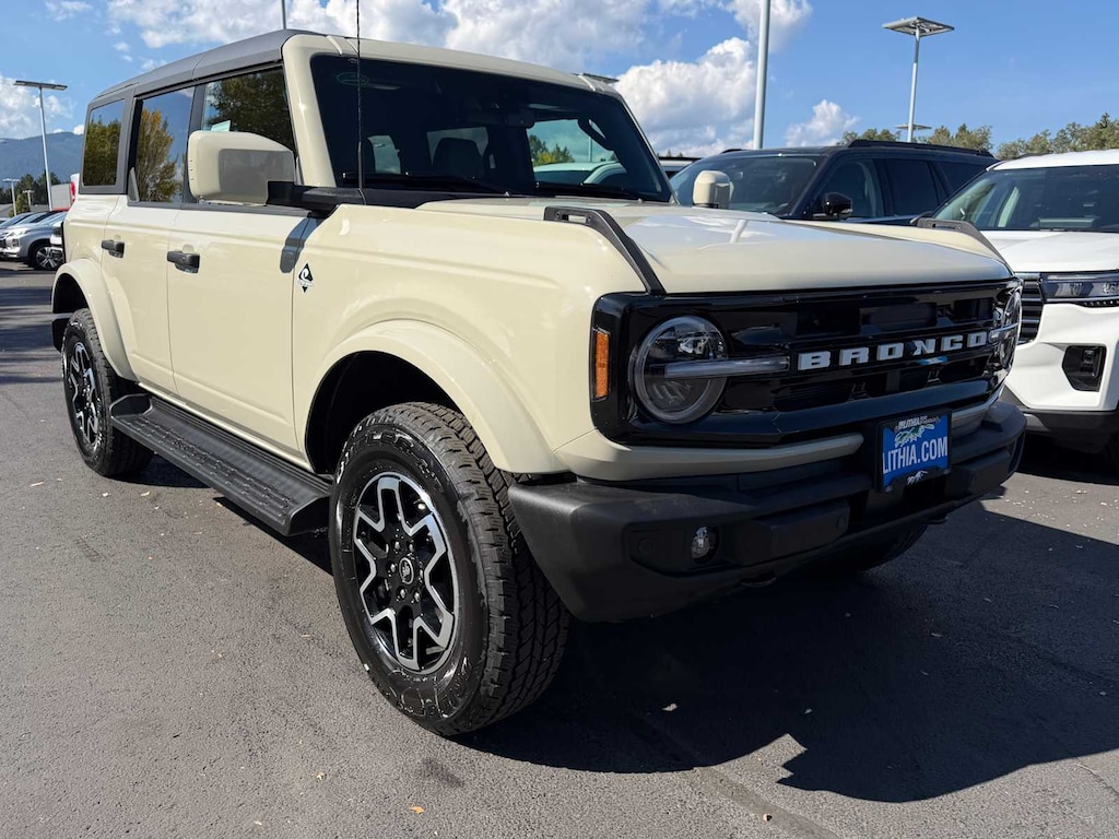 New 2026 Ford Bronco Outer Banks SUV