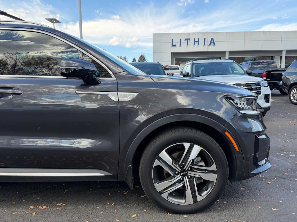 Used 2023 Kia Sorento Hybrid EX SUV