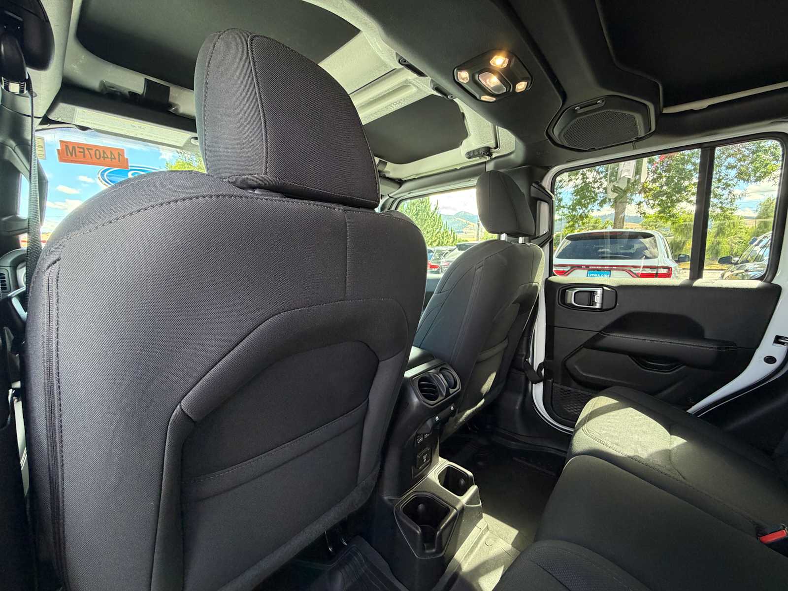 2021 Jeep Gladiator Overland - Photo 16