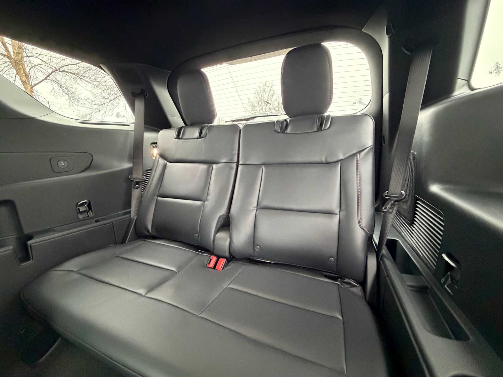 2026 Ford Explorer ST - Photo 28