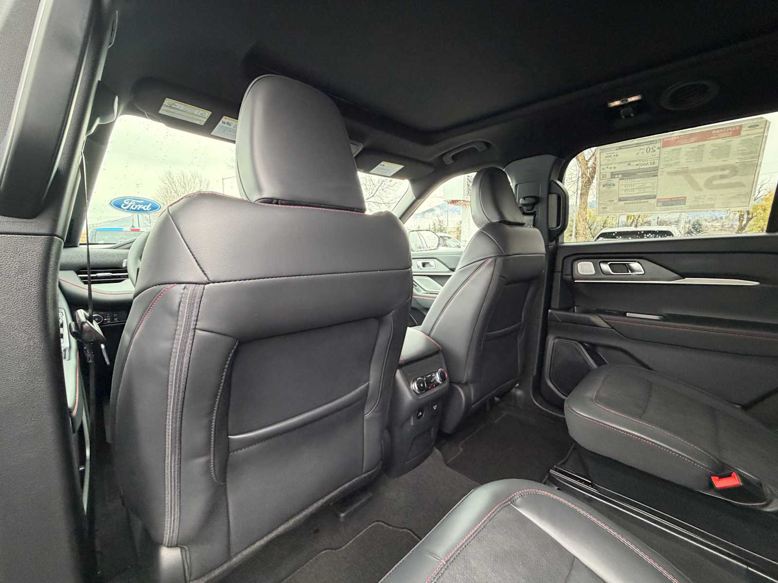 2026 Ford Explorer ST - Photo 27